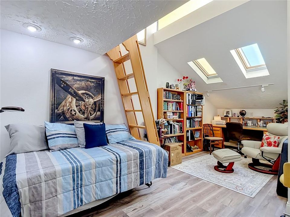 En Venta: $284,900 (3 camas, 2 baños, 1674 Pies cuadrados)