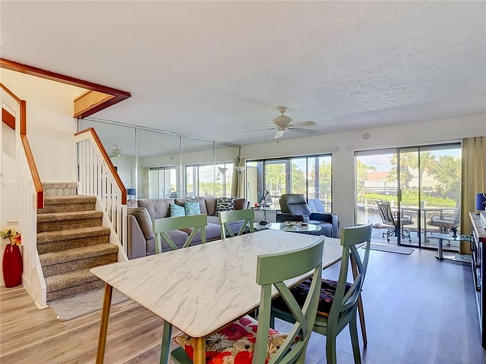 En Venta: $284,900 (3 camas, 2 baños, 1674 Pies cuadrados)