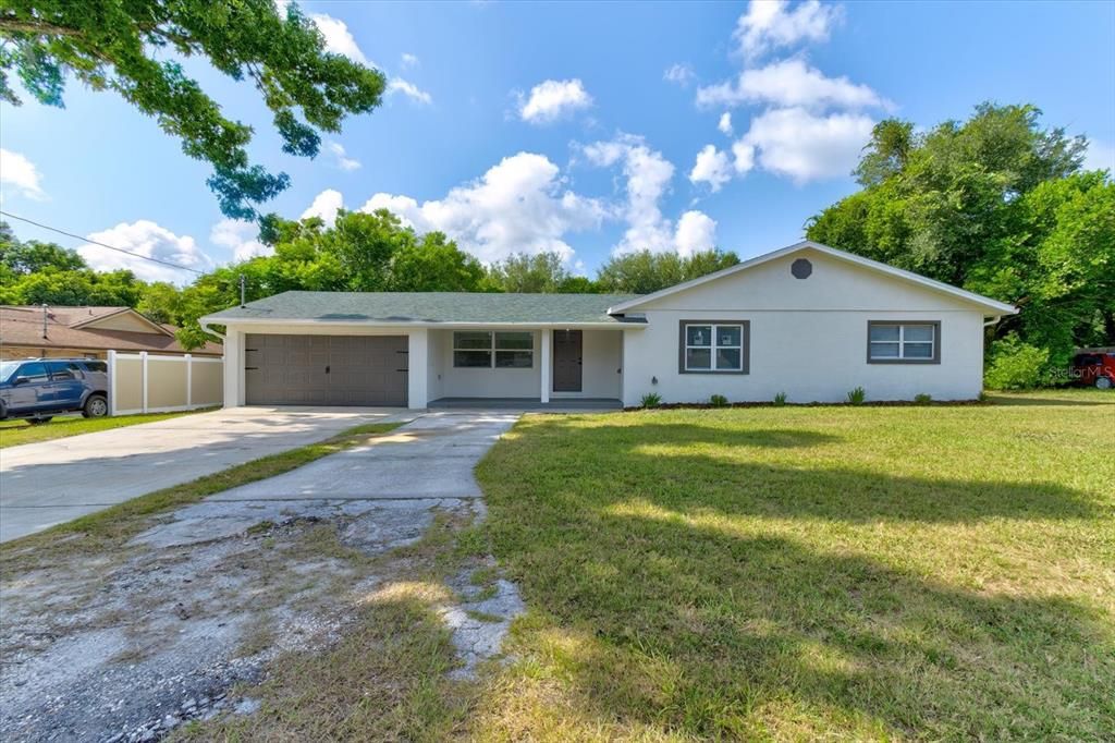 For Sale: $379,000 (3 beds, 2 baths, 1745 Square Feet)