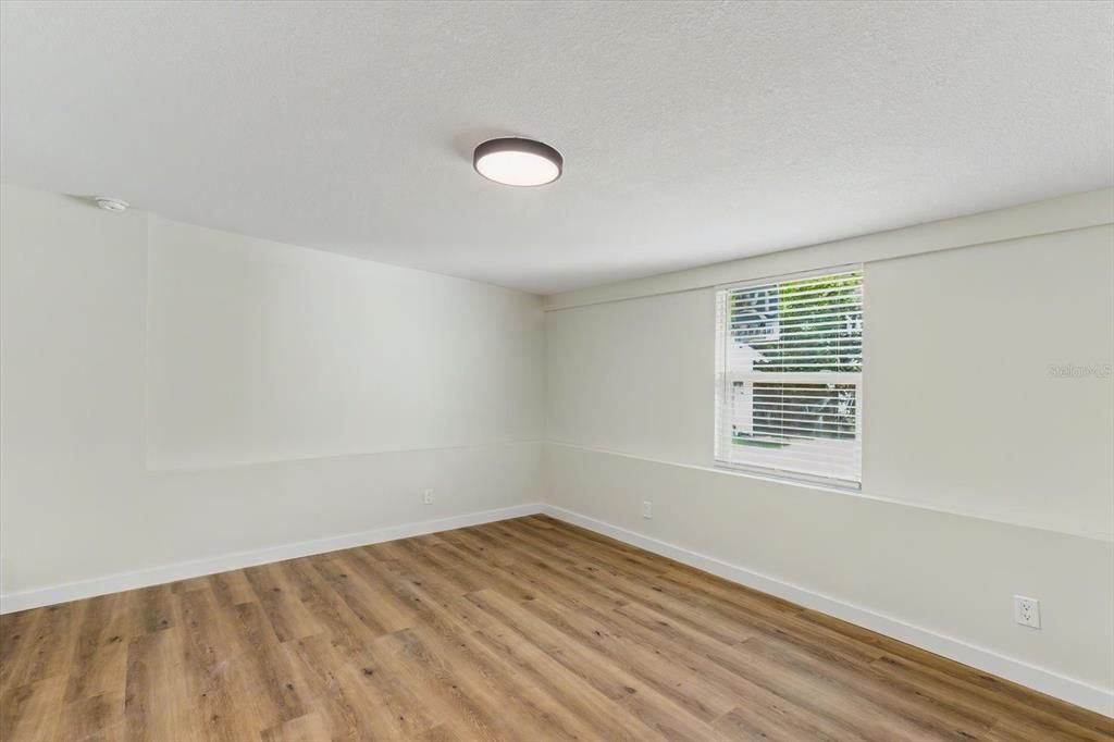 For Sale: $379,000 (3 beds, 2 baths, 1745 Square Feet)
