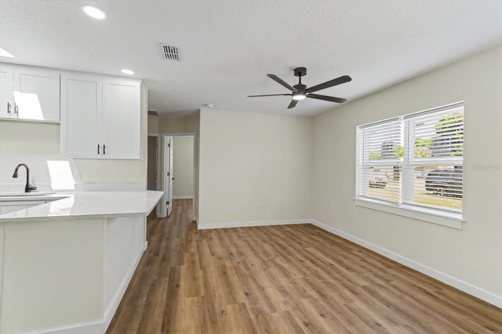 For Sale: $379,000 (3 beds, 2 baths, 1745 Square Feet)