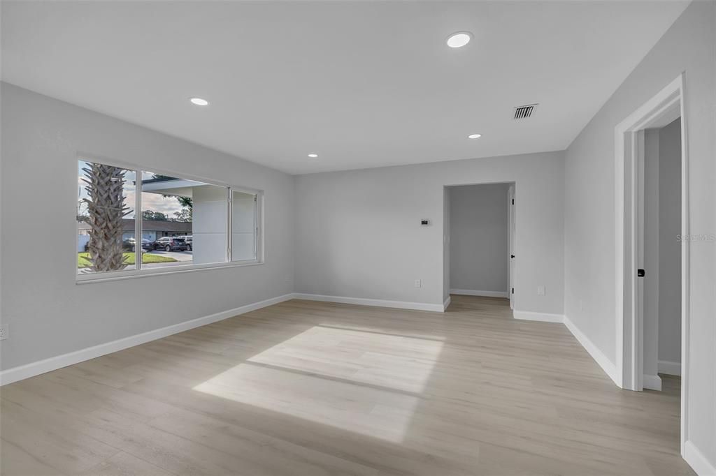 For Sale: $640,000 (3 beds, 2 baths, 1492 Square Feet)