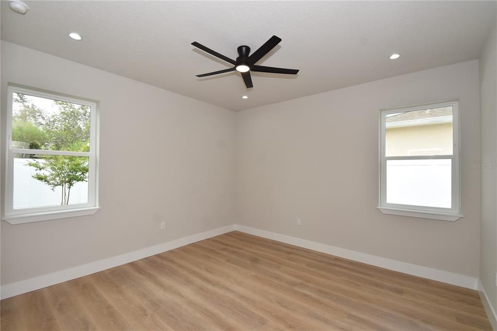 For Rent: $2,000 (3 beds, 2 baths, 1368 Square Feet)