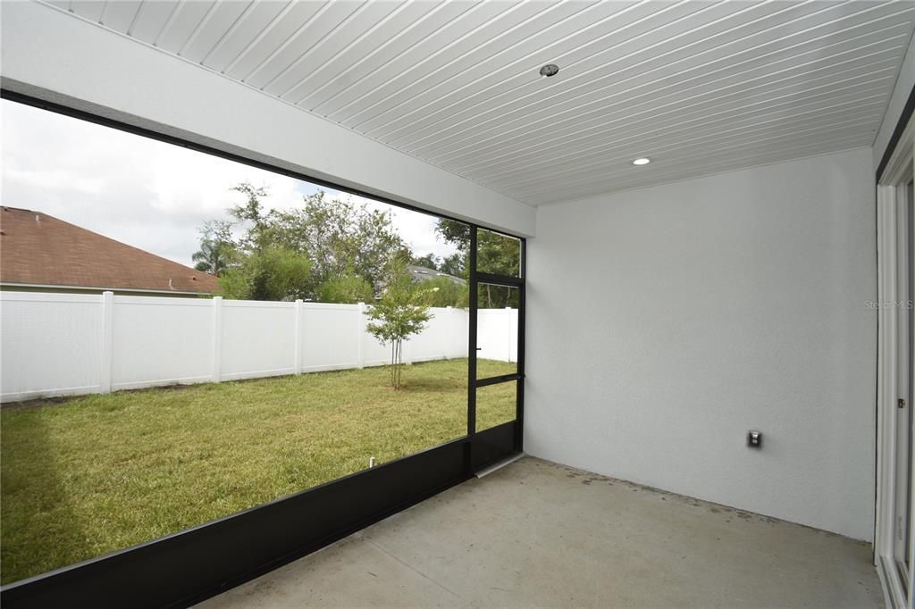 For Rent: $2,000 (3 beds, 2 baths, 1368 Square Feet)