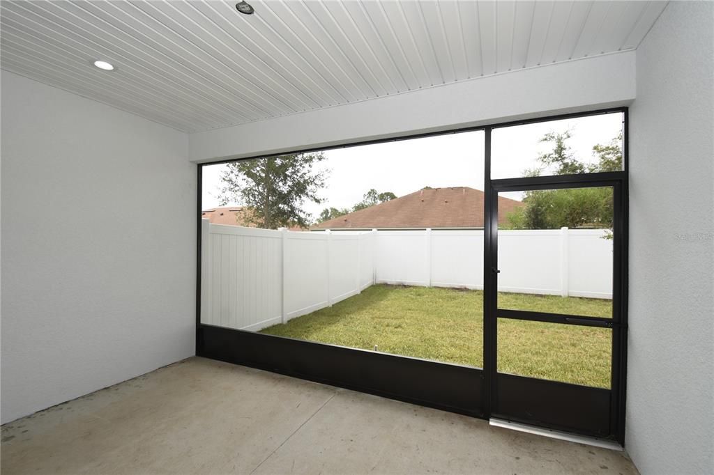 For Rent: $2,000 (3 beds, 2 baths, 1368 Square Feet)
