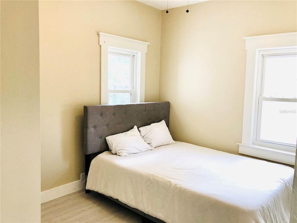 For Sale: $249,999 (3 beds, 1 baths, 850 Square Feet)