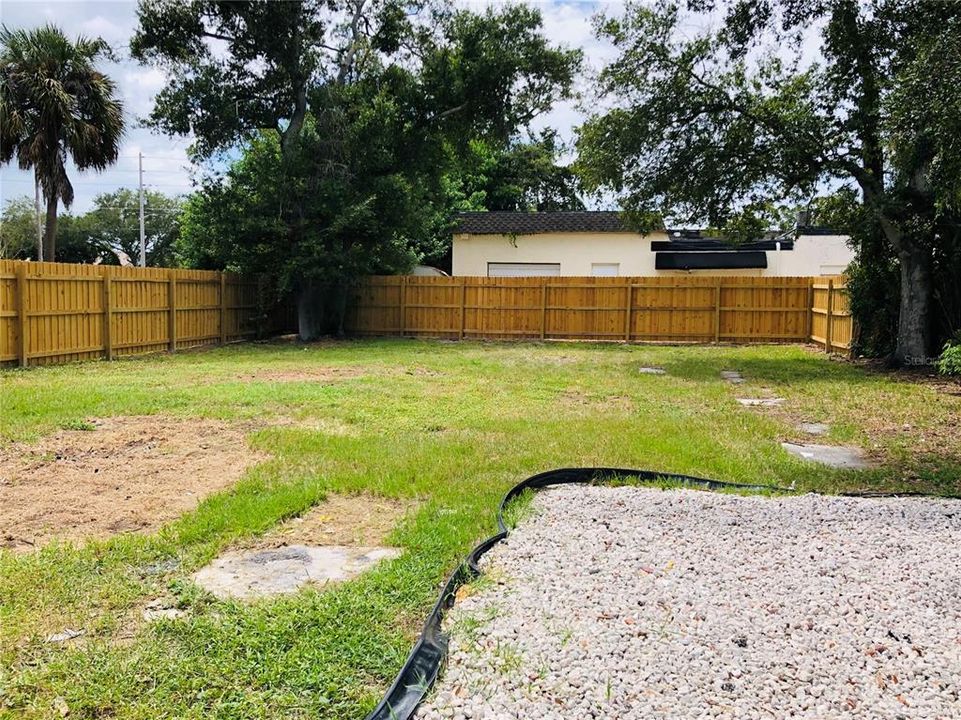 For Sale: $249,999 (3 beds, 1 baths, 850 Square Feet)