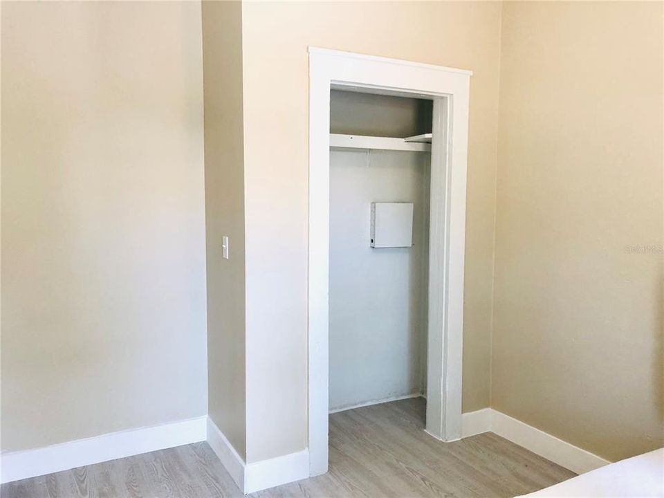 For Sale: $249,999 (3 beds, 1 baths, 850 Square Feet)