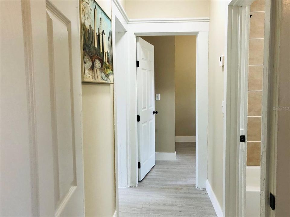 For Sale: $249,999 (3 beds, 1 baths, 850 Square Feet)