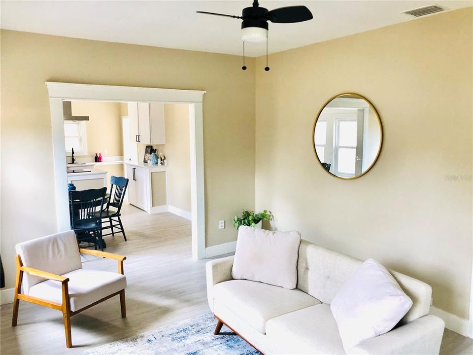For Sale: $249,999 (3 beds, 1 baths, 850 Square Feet)