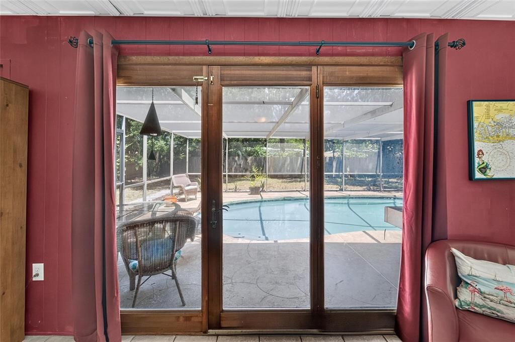 En Venta: $675,000 (3 camas, 2 baños, 1937 Pies cuadrados)