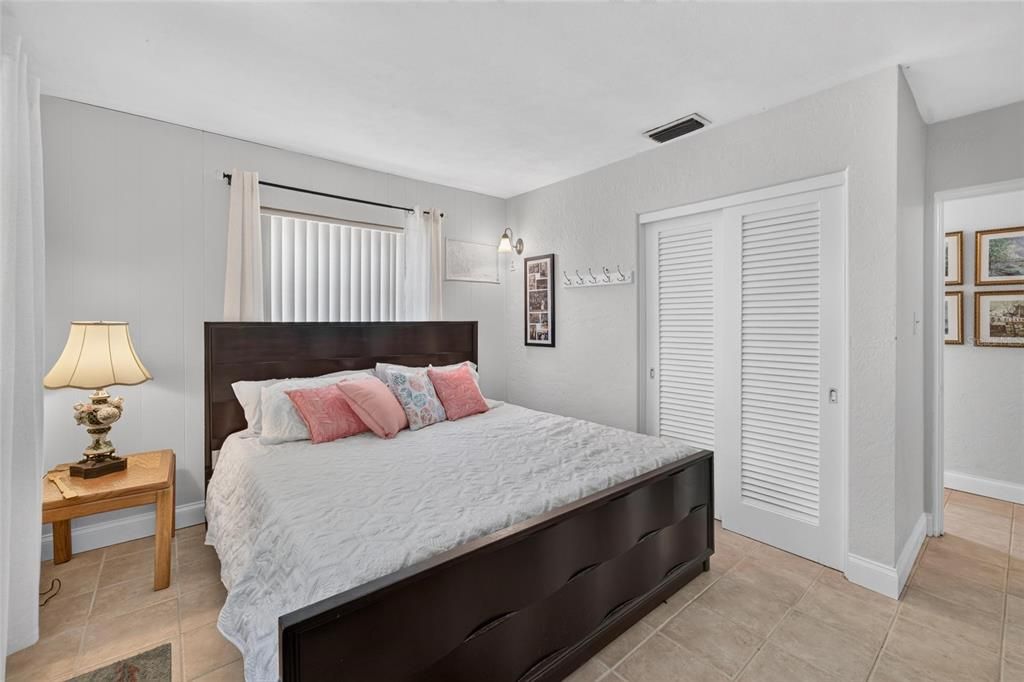 En Venta: $675,000 (3 camas, 2 baños, 1937 Pies cuadrados)