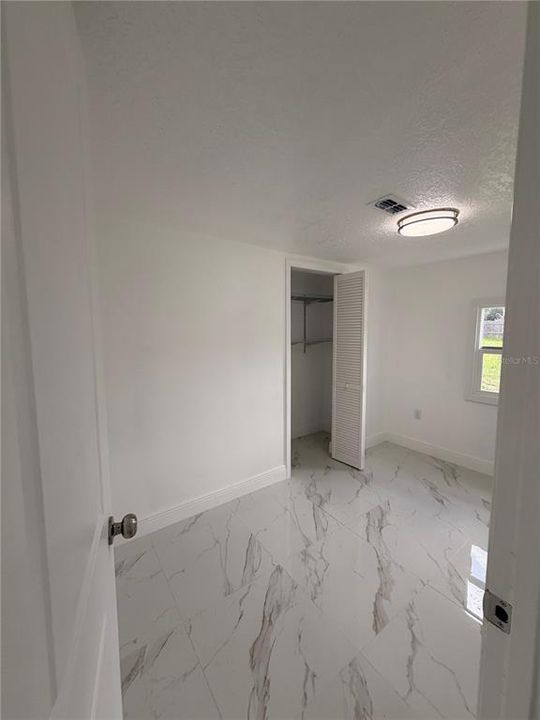 В аренду: $1,950 (3 спален, 1 ванн, 849 Квадратных фут)