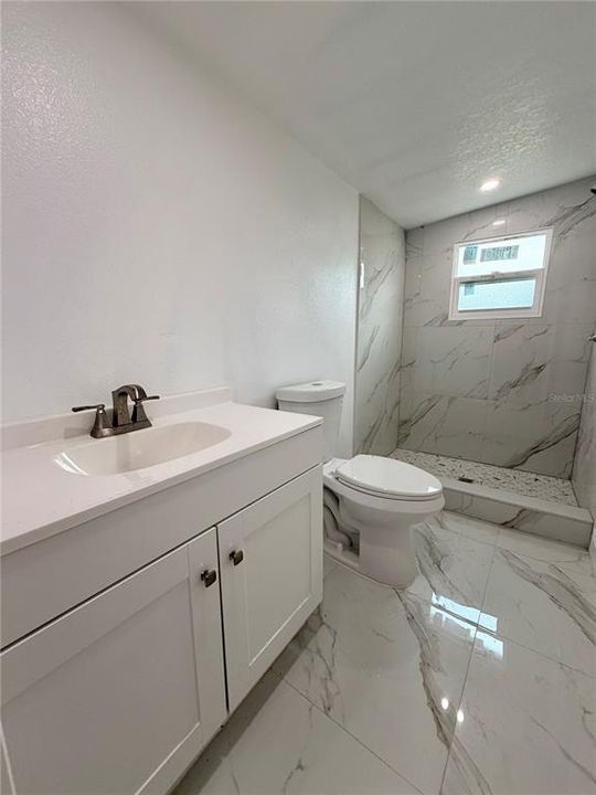 В аренду: $1,950 (3 спален, 1 ванн, 849 Квадратных фут)