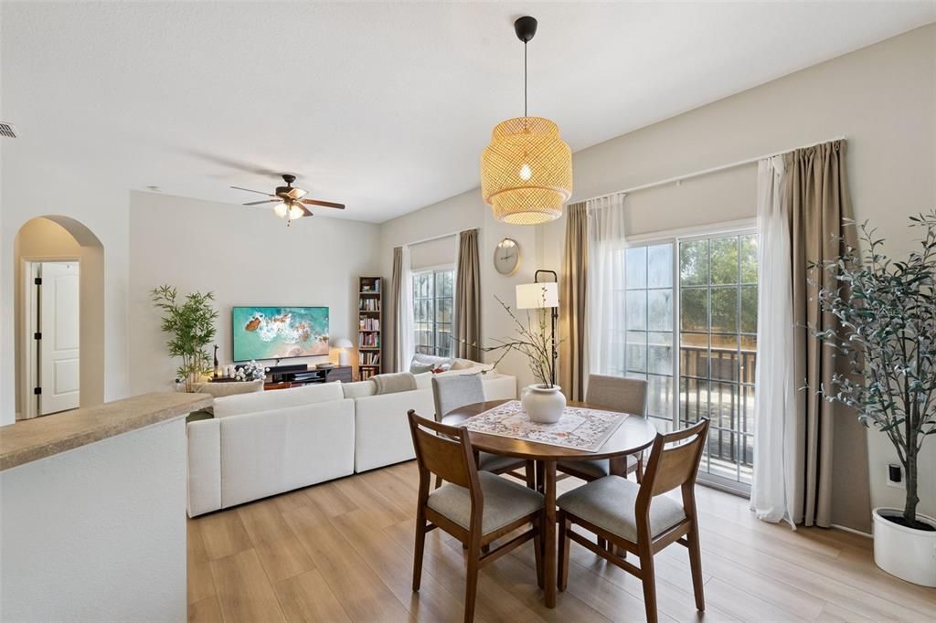 For Sale: $255,000 (2 beds, 2 baths, 1214 Square Feet)