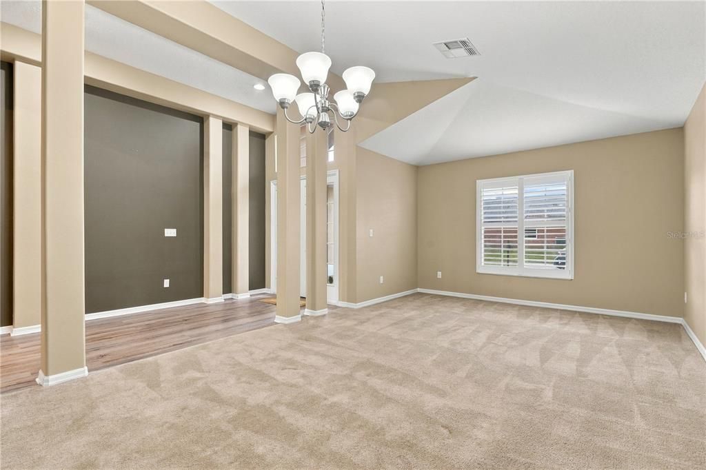 На продажу: $350,000 (3 спален, 2 ванн, 1809 Квадратных фут)