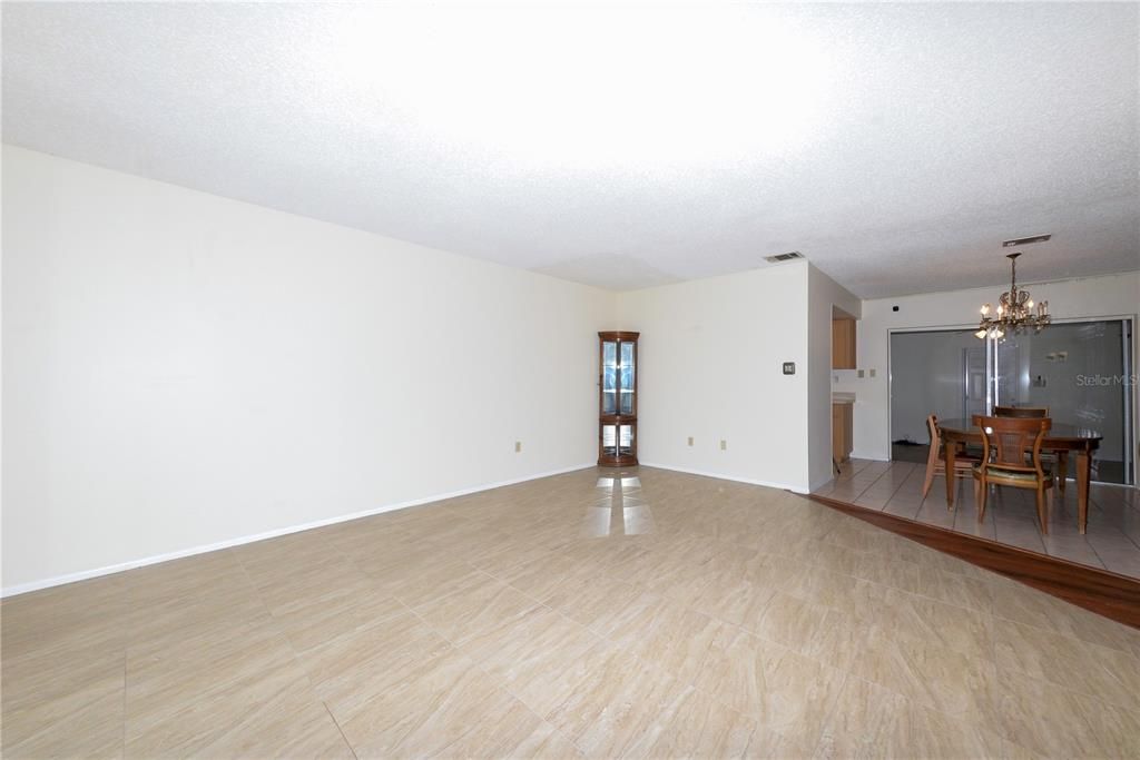 En Venta: $170,000 (3 camas, 2 baños, 1580 Pies cuadrados)