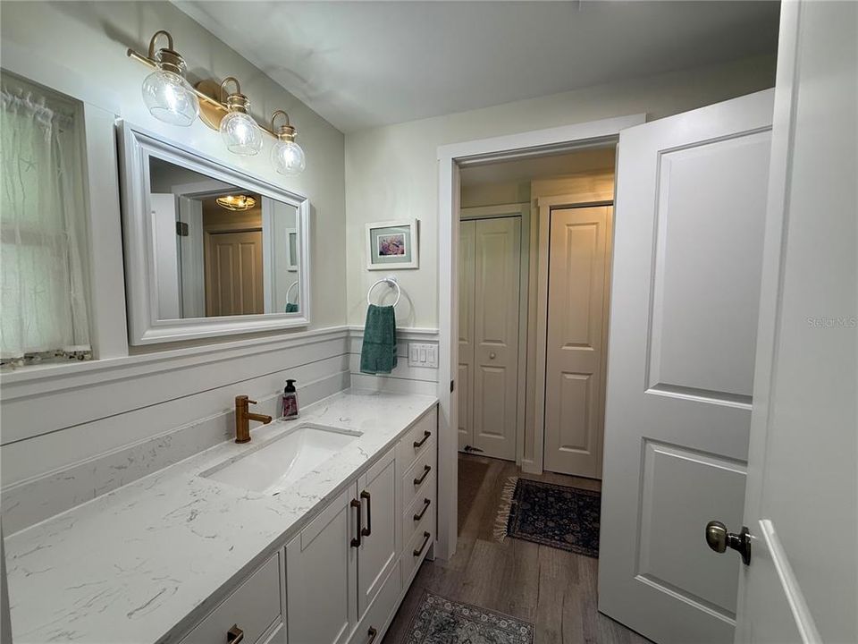 For Rent: $1,995 (2 beds, 2 baths, 1339 Square Feet)