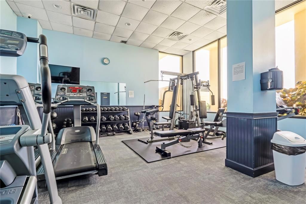 For Rent: $2,300 (2 beds, 2 baths, 1058 Square Feet)