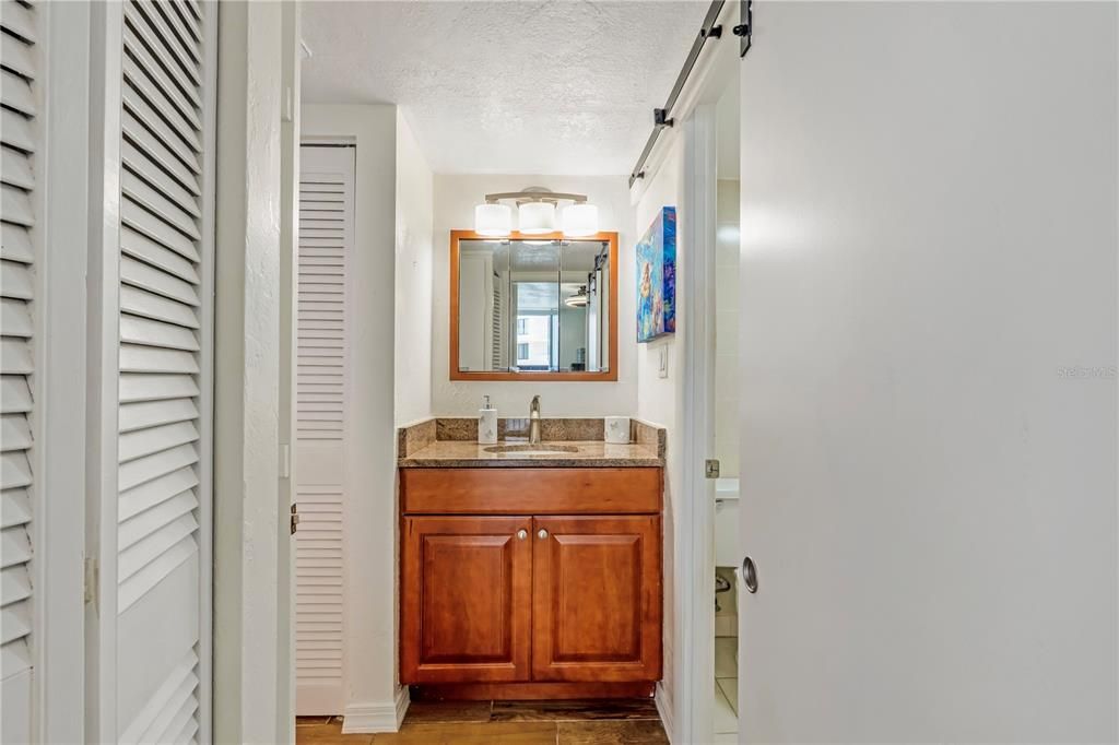 For Rent: $2,300 (2 beds, 2 baths, 1058 Square Feet)