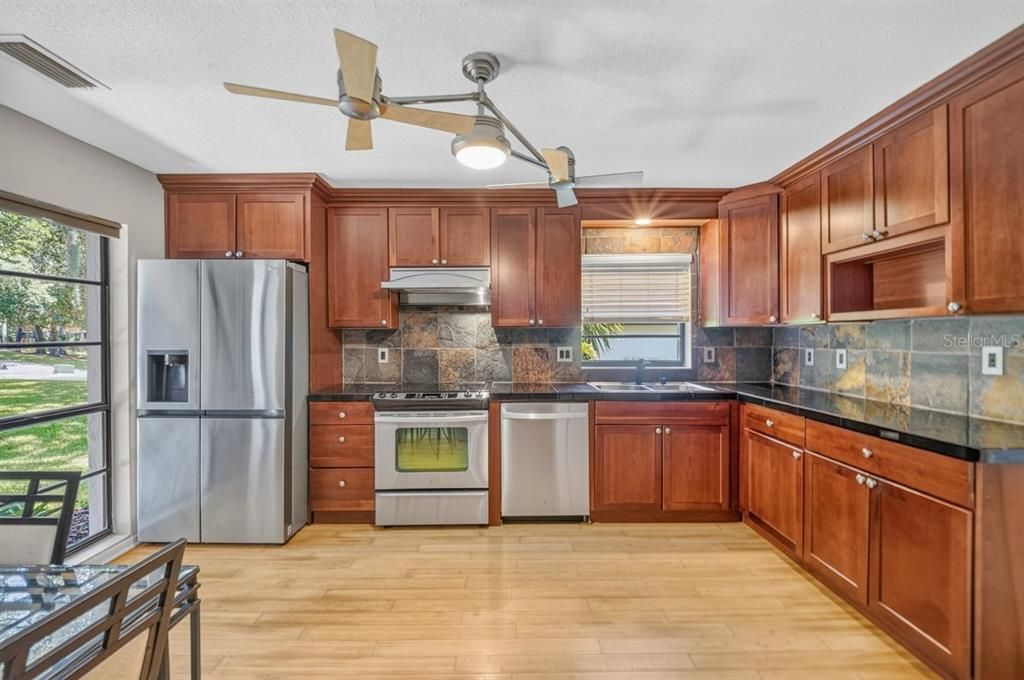 For Sale: $349,999 (3 beds, 3 baths, 1874 Square Feet)