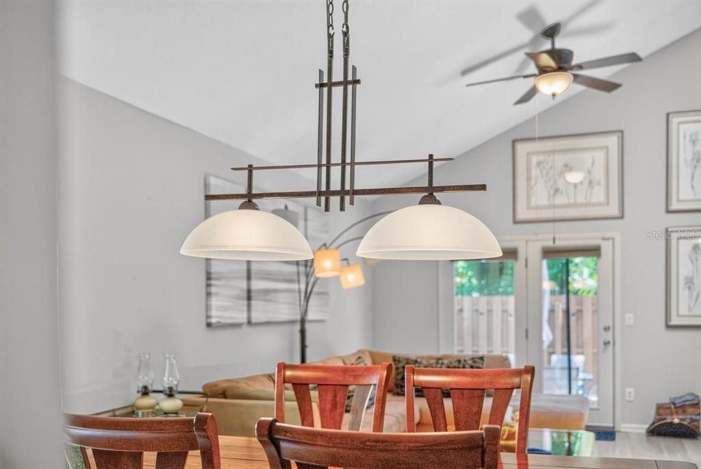 For Sale: $349,999 (3 beds, 3 baths, 1874 Square Feet)