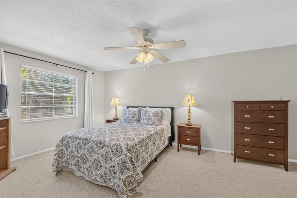For Sale: $349,999 (3 beds, 3 baths, 1874 Square Feet)