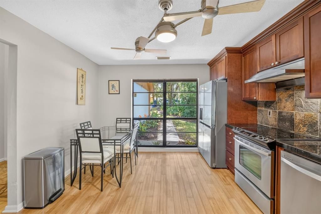 For Sale: $349,999 (3 beds, 3 baths, 1874 Square Feet)