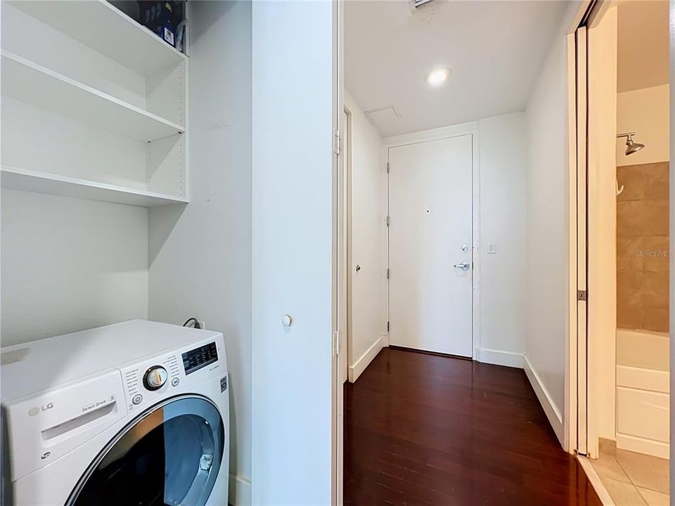 For Sale: $230,000 (1 beds, 1 baths, 520 Square Feet)