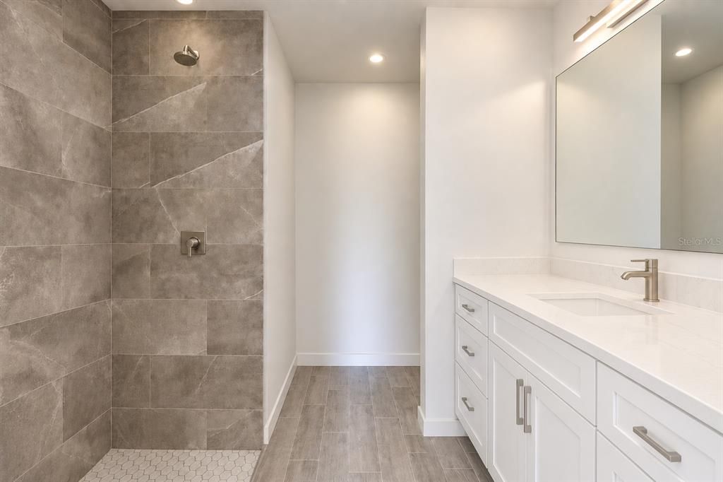 Active With Contract: $229,000 (3 beds, 2 baths, 1173 Square Feet)