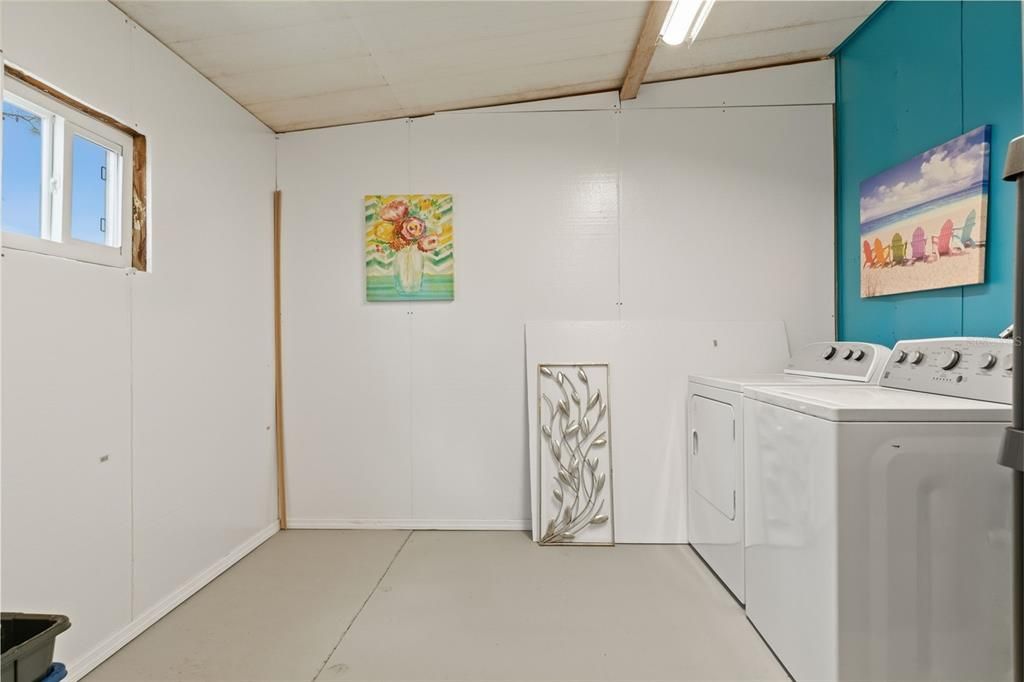 For Sale: $214,900 (2 beds, 2 baths, 1364 Square Feet)