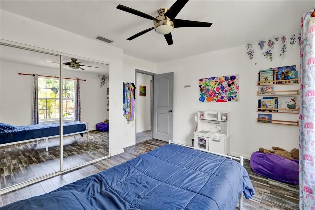 For Sale: $625,000 (5 beds, 2 baths, 2156 Square Feet)