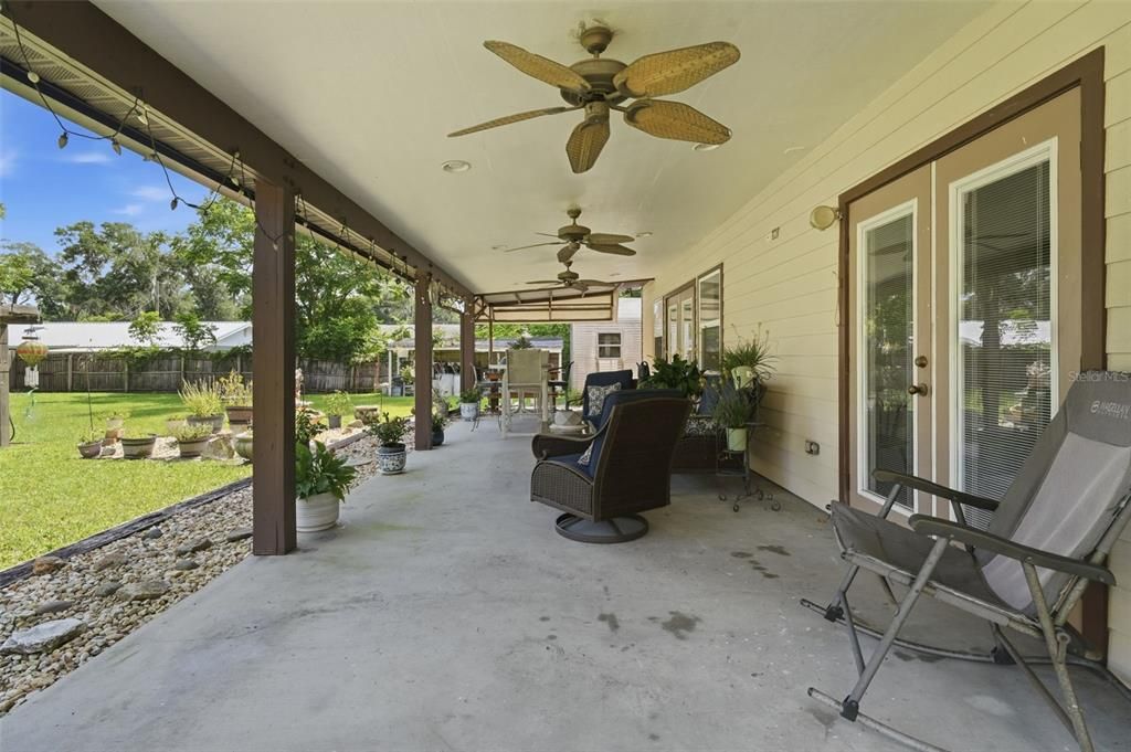 For Sale: $364,500 (3 beds, 2 baths, 1928 Square Feet)