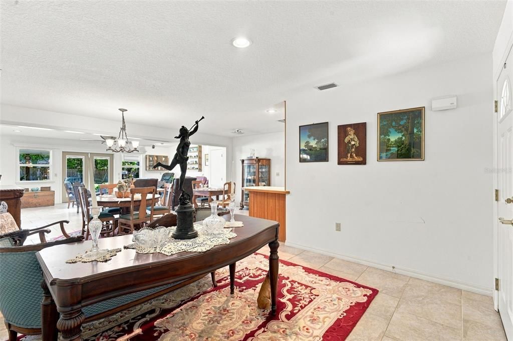 For Sale: $364,500 (3 beds, 2 baths, 1928 Square Feet)