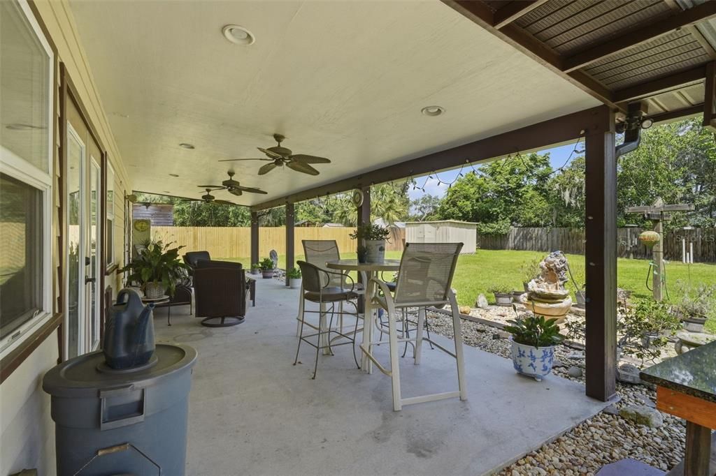 For Sale: $364,500 (3 beds, 2 baths, 1928 Square Feet)