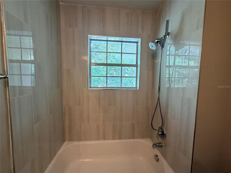 For Sale: $258,000 (3 beds, 2 baths, 1677 Square Feet)