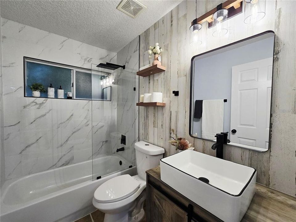 For Sale: $405,000 (3 beds, 2 baths, 1616 Square Feet)