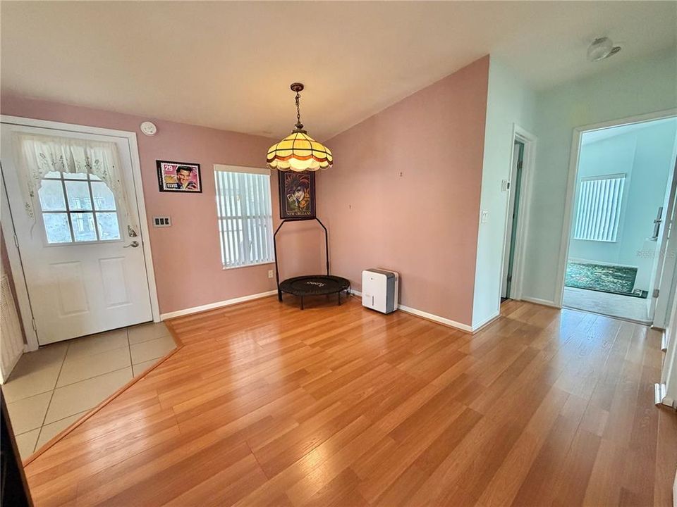 For Sale: $169,000 (2 beds, 2 baths, 1479 Square Feet)