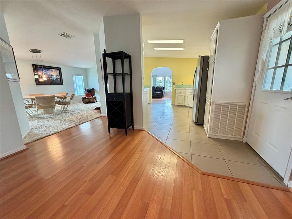 For Sale: $169,000 (2 beds, 2 baths, 1479 Square Feet)