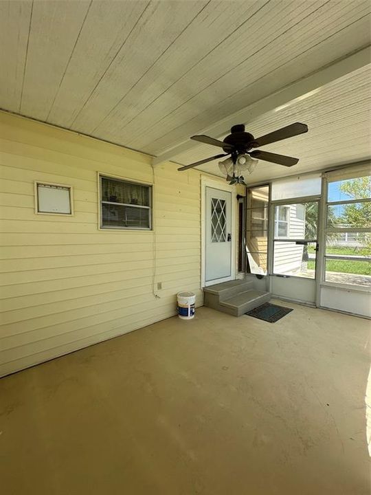 For Sale: $49,900 (2 beds, 1 baths, 672 Square Feet)