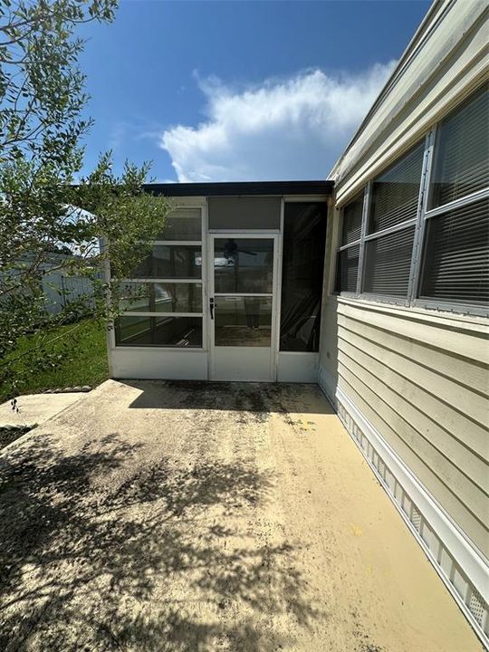 For Sale: $49,900 (2 beds, 1 baths, 672 Square Feet)