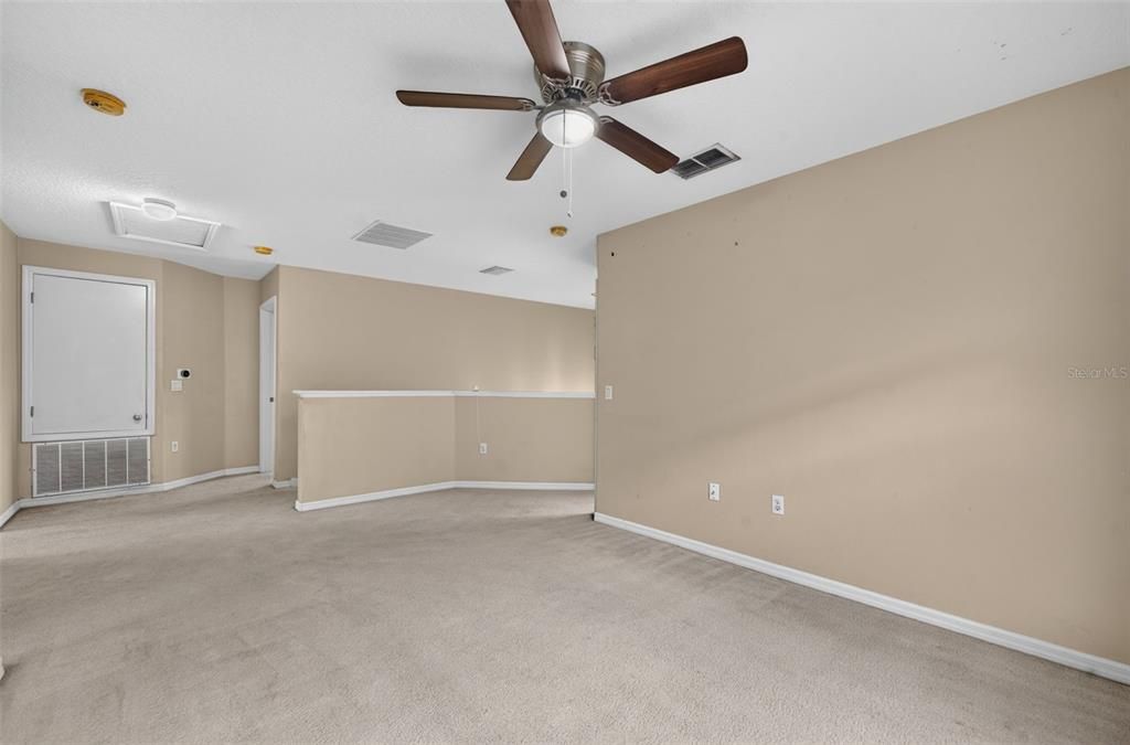 En Venta: $539,000 (4 camas, 2 baños, 2528 Pies cuadrados)