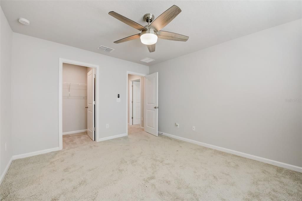 For Rent: $2,975 (4 beds, 3 baths, 2586 Square Feet)