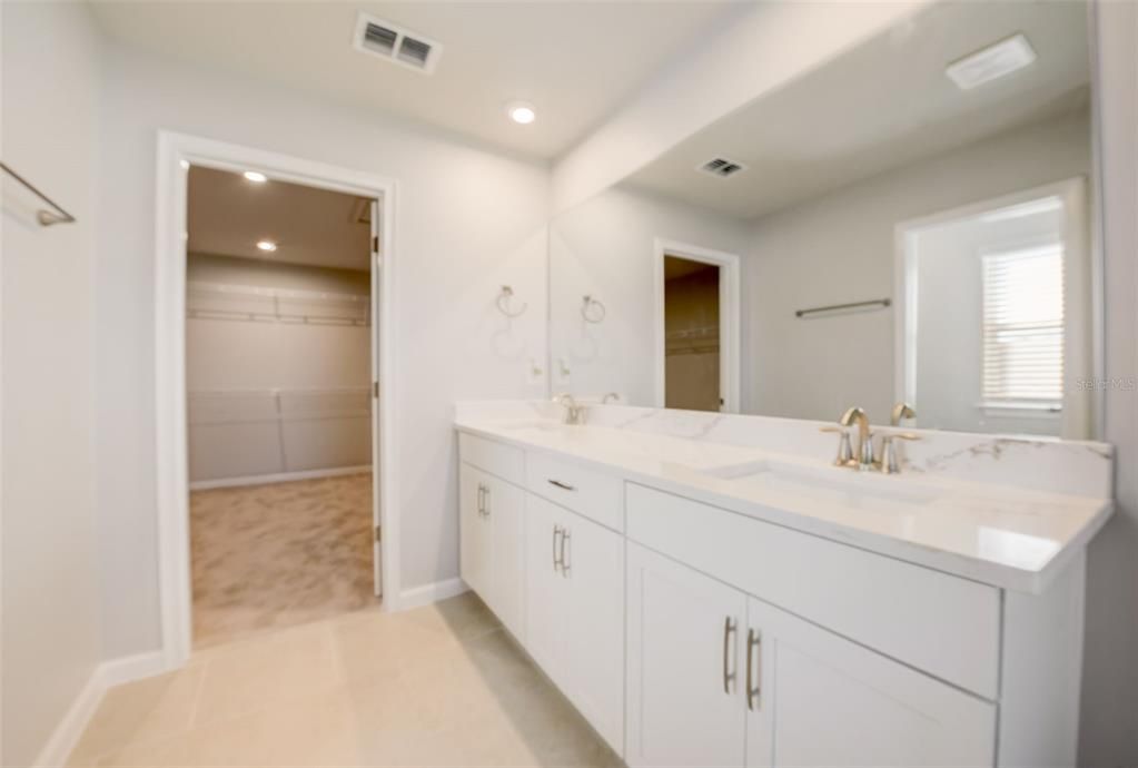 For Rent: $2,975 (4 beds, 3 baths, 2586 Square Feet)