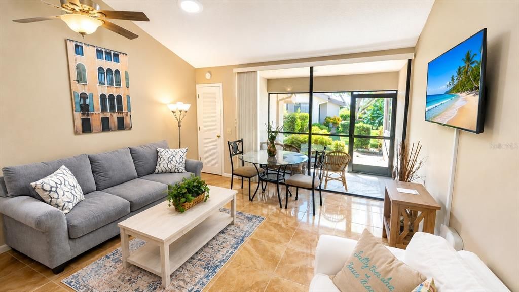 For Rent: $1,700 (1 beds, 1 baths, 600 Square Feet)