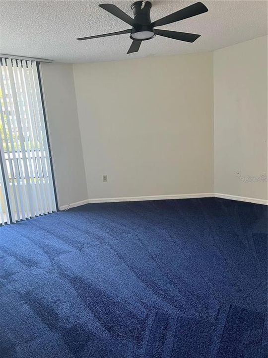 For Rent: $2,400 (1 beds, 1 baths, 950 Square Feet)