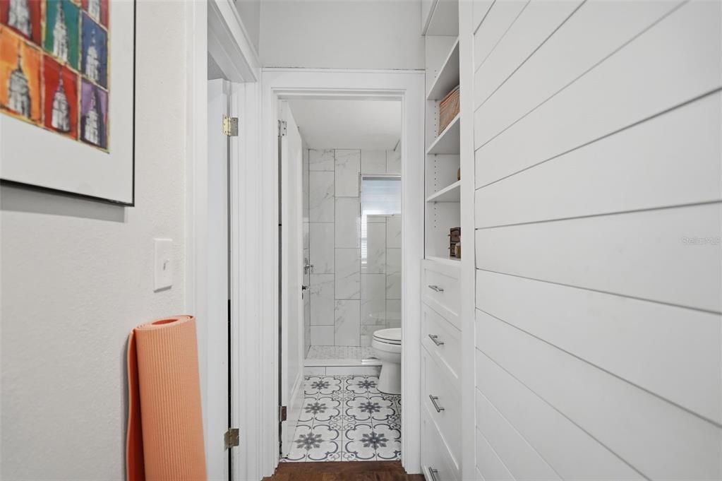 For Sale: $225,000 (1 beds, 1 baths, 418 Square Feet)