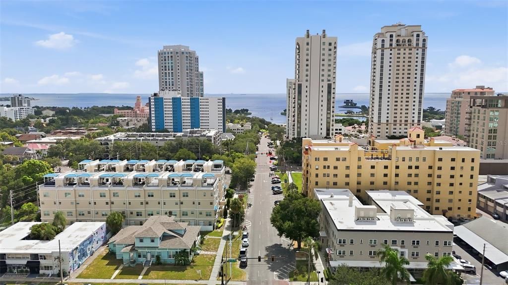 For Sale: $225,000 (1 beds, 1 baths, 418 Square Feet)