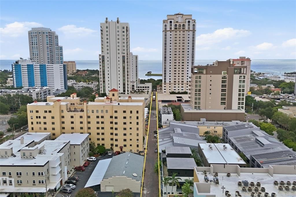 For Sale: $225,000 (1 beds, 1 baths, 418 Square Feet)
