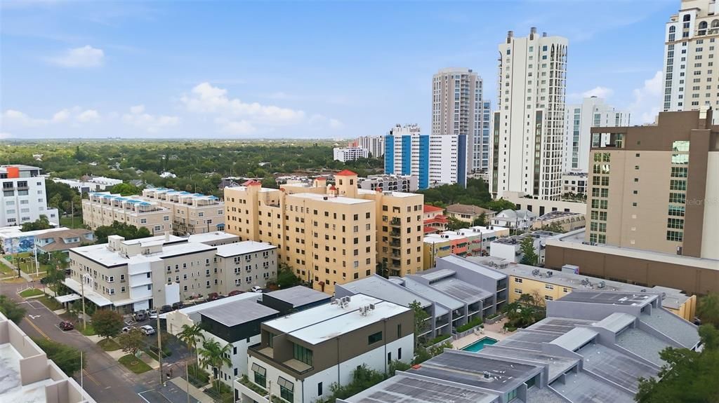 For Sale: $225,000 (1 beds, 1 baths, 418 Square Feet)